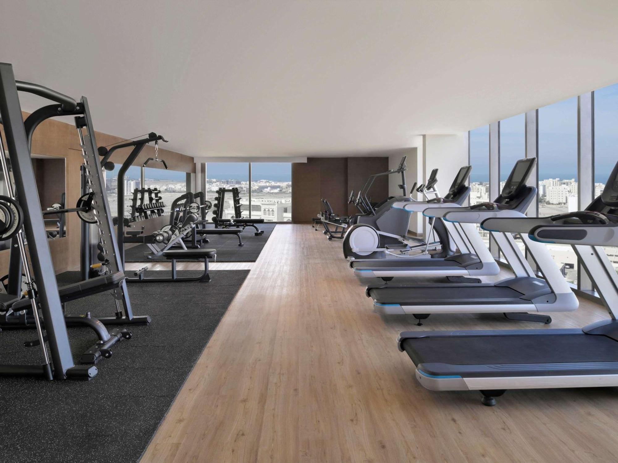 Moevenpick Hotel & Apartments Ghala Maskat Dış mekan fotoğraf The gym at the 1000 Museum
